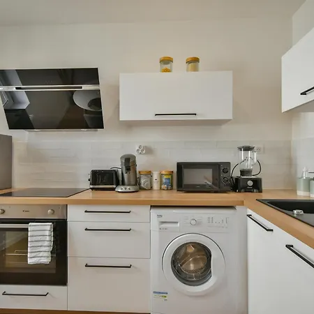 Superb - Cozy 10 Min From Downtown * ستشيلتيغهيم