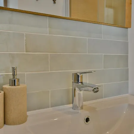 Superb - Cozy 10 Min From Downtown