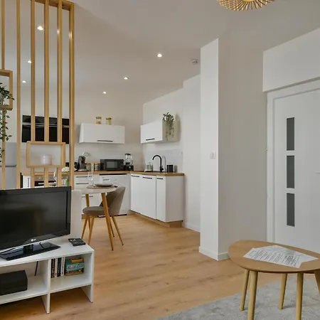 Superb - Cozy 10 Min From Downtown Lägenhet *