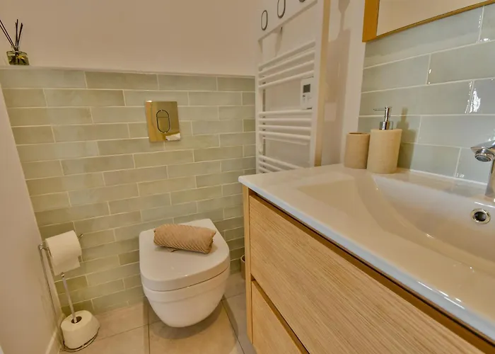 Superb - Cozy 10 Min From Downtown شقة *