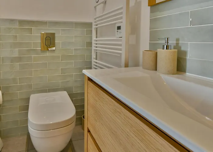Superb - Cozy 10 Min From Downtown