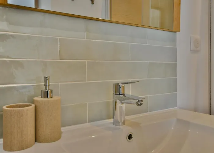 Superb - Cozy 10 Min From Downtown